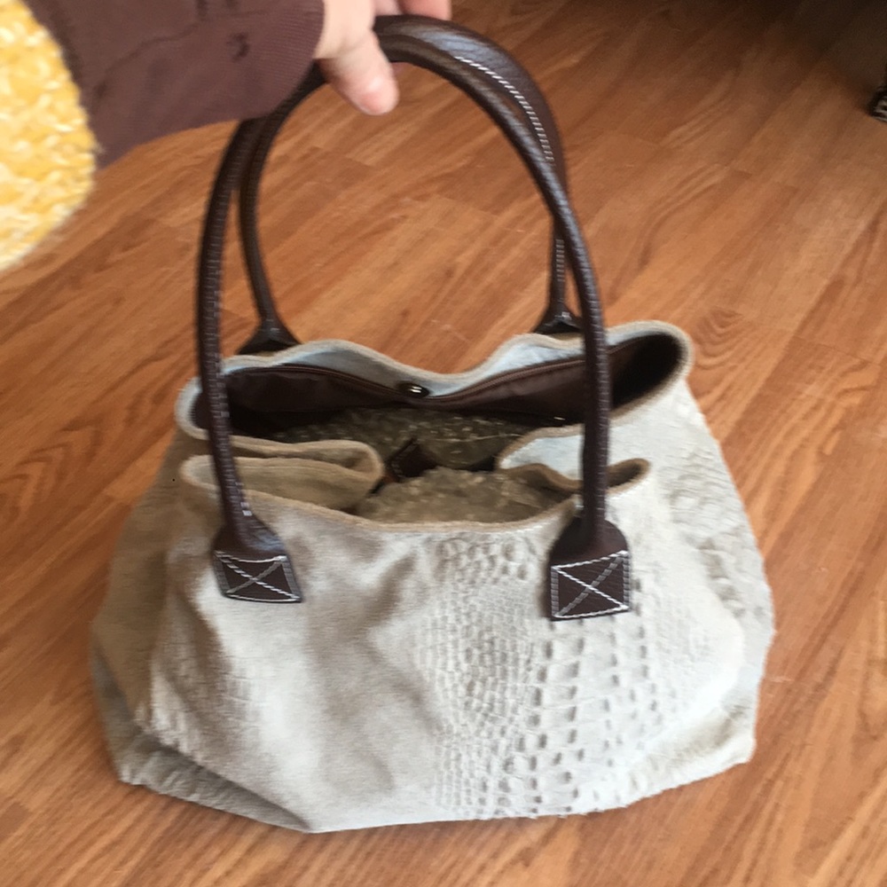 Hand bag